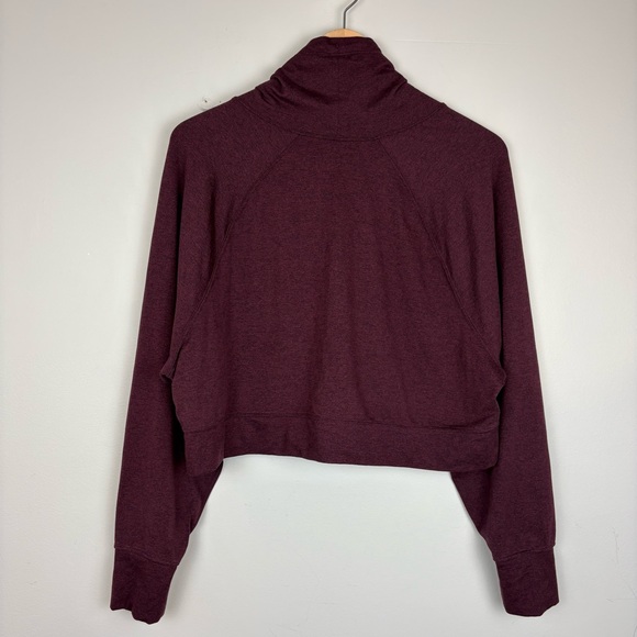 Vuori Halo Crop Funnel Neck Pullover Cerise Size L Maroon - Picture 7 of 7